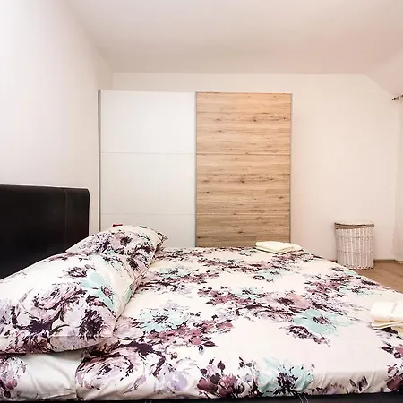 Apartman Klara Appartamento *